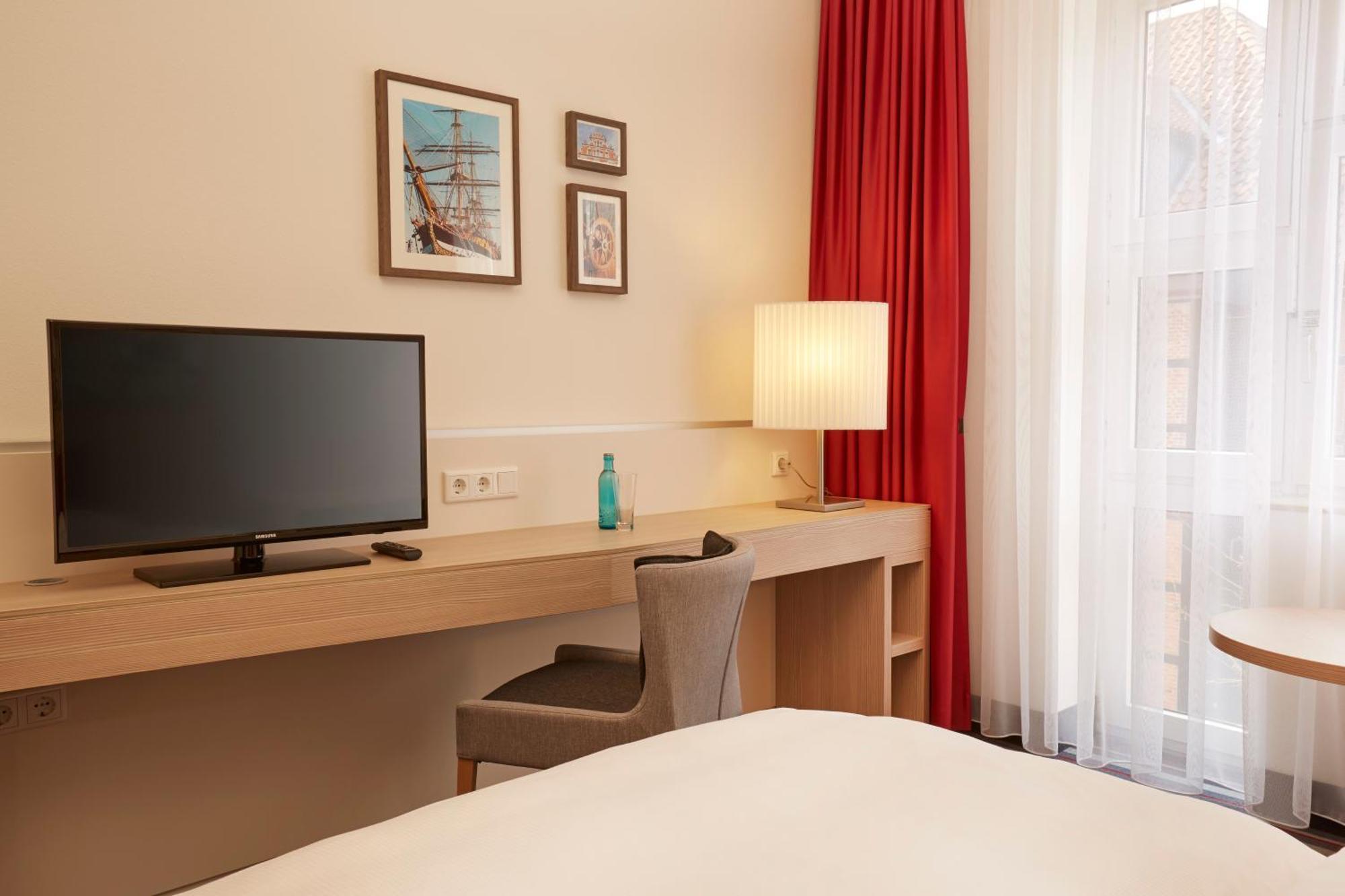 H+ Hotel Stade Herzog Widukind Экстерьер фото
